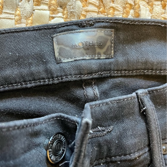 Mother Jeans The Rascal ankle snippet in black - Picture 3 of 4